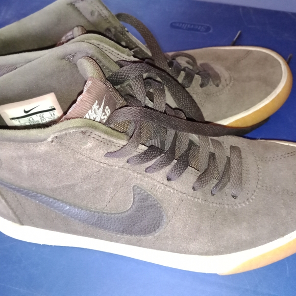 Nike SB Bruin Hi Skate Shoe - Picture 4 of 8